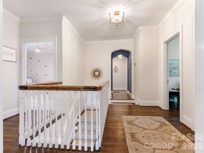 714 Edgehill Road, Charlotte, NC 28207.  MLS# CAR4382173, YatesRealty ID 22337. 