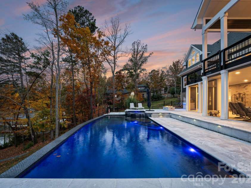 16312 Cozy Cove Road, Charlotte, NC 28278.  MLS# CAR4321861, YatesRealty ID 22338. 
