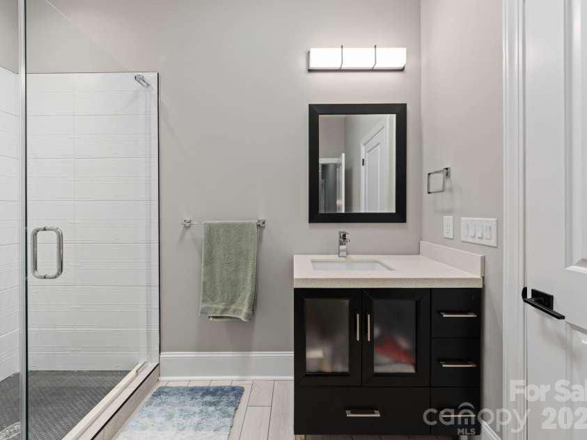 16312 Cozy Cove Road, Charlotte, NC 28278.  MLS# CAR4321861, YatesRealty ID 22338. Basement Full Bath 2