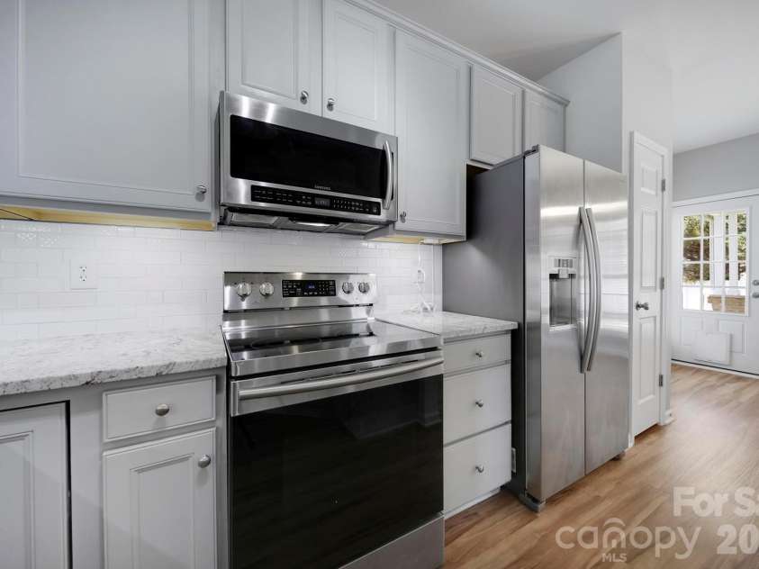 5932 Summer Fog End End, Fort Mill, SC 29708.  MLS# CAR4380144, YatesRealty ID 22339. 