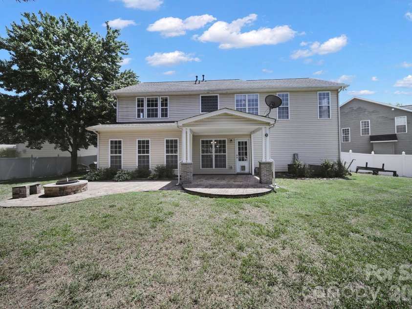 5932 Summer Fog End End, Fort Mill, SC 29708.  MLS# CAR4380144, YatesRealty ID 22339. 