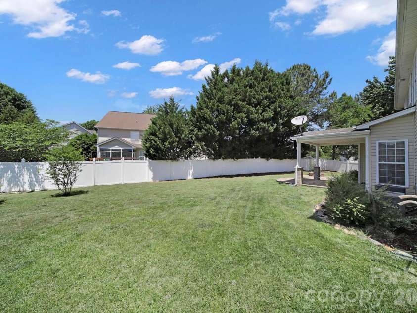5932 Summer Fog End End, Fort Mill, SC 29708.  MLS# CAR4380144, YatesRealty ID 22339. 