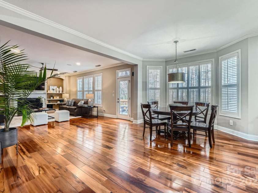 1005 Forbishire Drive, Matthews, NC 28104.  MLS# CAR4228629, YatesRealty ID 2234. Breakfast Area
