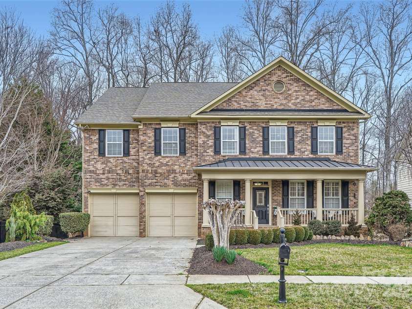 1005 Forbishire Drive, Matthews, NC 28104.  MLS# CAR4228629, YatesRealty ID 2234. Exterior Front