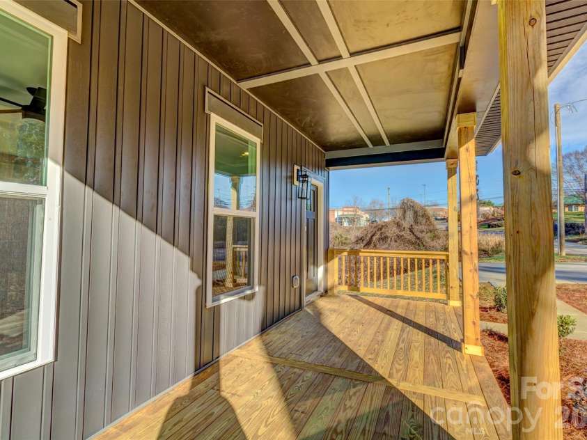 102 Park Street, Shelby, NC 28150.  MLS# CAR4329815, YatesRealty ID 2234. 