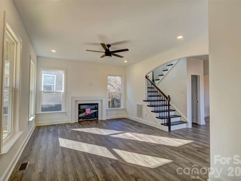 102 Park Street, Shelby, NC 28150.  MLS# CAR4329815, YatesRealty ID 2234. 