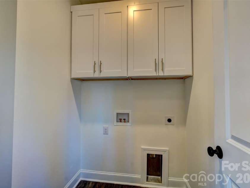 102 Park Street, Shelby, NC 28150.  MLS# CAR4329815, YatesRealty ID 2234. 