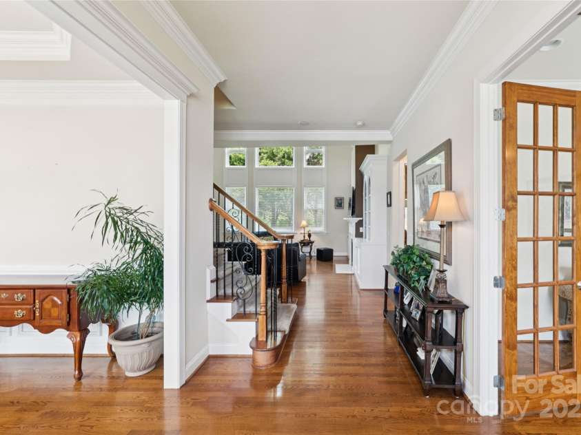 5518 Two Iron Drive, Matthews, NC 28104.  MLS# CAR4295354, YatesRealty ID 2234. 