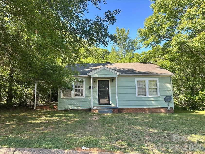 359 Grice Street, Shelby, NC 28150.  MLS# CAR4379797, YatesRealty ID 22340. 