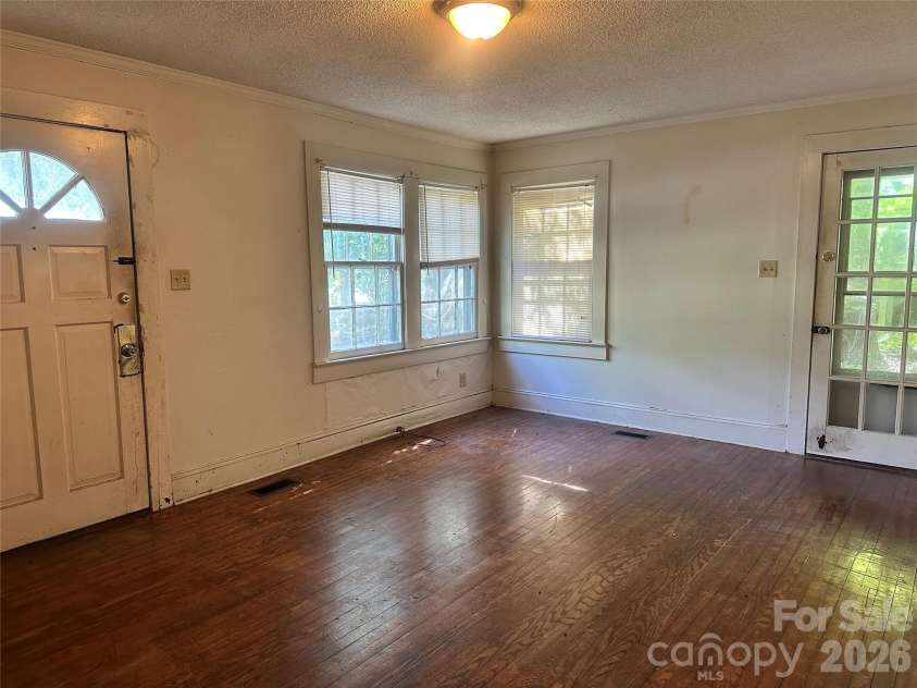 359 Grice Street, Shelby, NC 28150.  MLS# CAR4379797, YatesRealty ID 22340. 