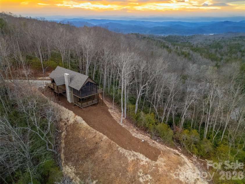 371 Falls View Drive, Pisgah Forest, NC 28768.  MLS# CAR4242719, YatesRealty ID 22341. 