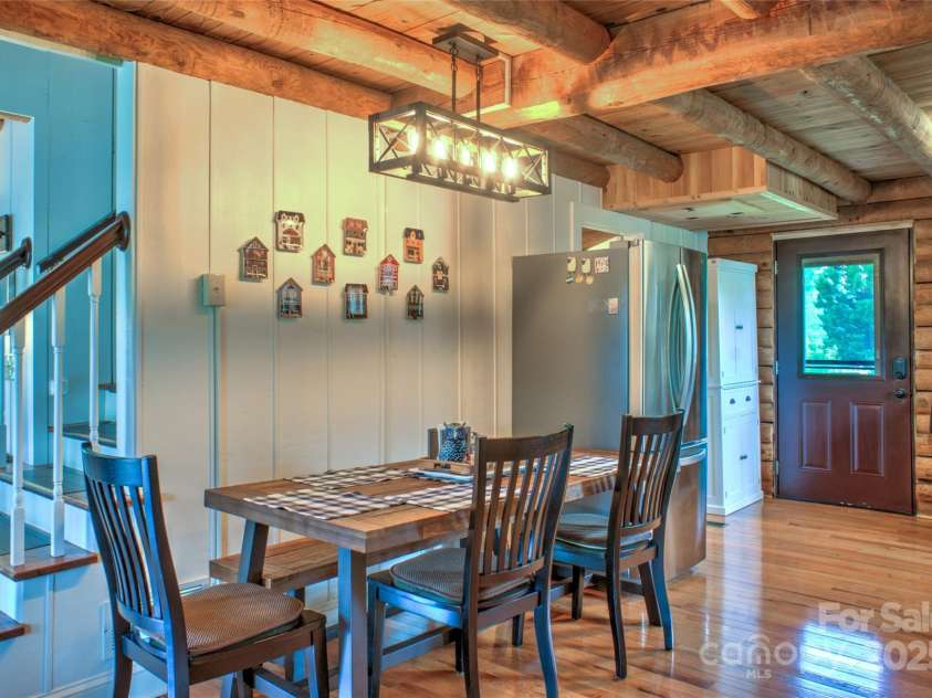 756 Price Road, Hendersonville, NC 28739.  MLS# CAR4208399, YatesRealty ID 22341. Dining area