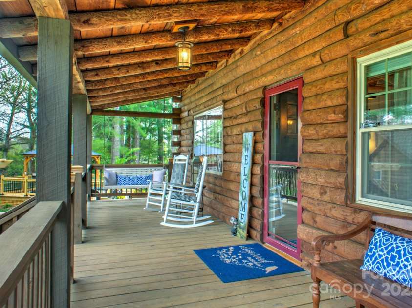 756 Price Road, Hendersonville, NC 28739.  MLS# CAR4208399, YatesRealty ID 22341. Front Porch