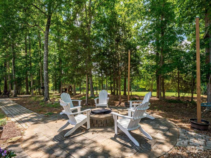 10944 Persimmon Creek Drive, Mint Hill, NC 28227.  MLS# CAR4252441, YatesRealty ID 22342. Relax!