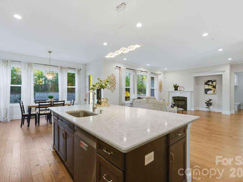 374 Hampton Trail Drive, Fort Mill, SC 29708.  MLS# CAR4319252, YatesRealty ID 22342. Huge Island