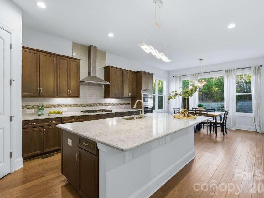 374 Hampton Trail Drive, Fort Mill, SC 29708.  MLS# CAR4319252, YatesRealty ID 22342. Kitchen with upgrades