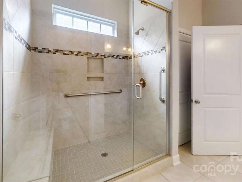 123 Hanks Bluff Drive, Mooresville, NC 28117.  MLS# CAR4258464, YatesRealty ID 22343. 