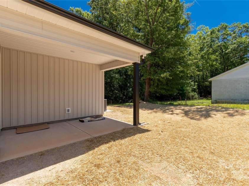 812 Generation Lane, Clover, SC 29710.  MLS# CAR4270783, YatesRealty ID 22344. 
