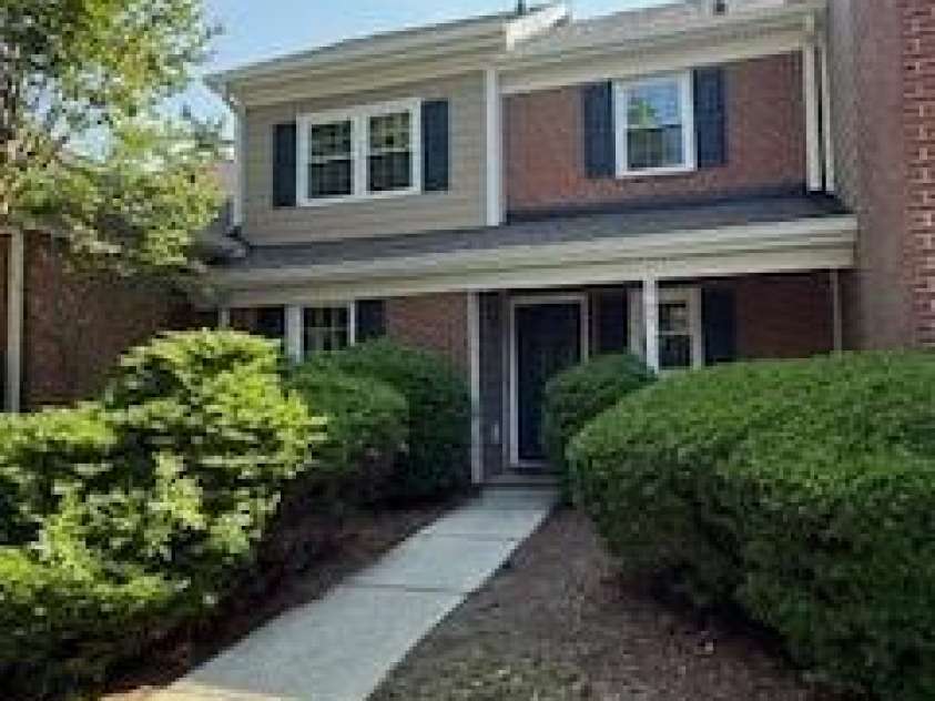 9125 Vicksburg Park Court, Charlotte, NC 28210.  MLS# CAR4269096, YatesRealty ID 22345. 