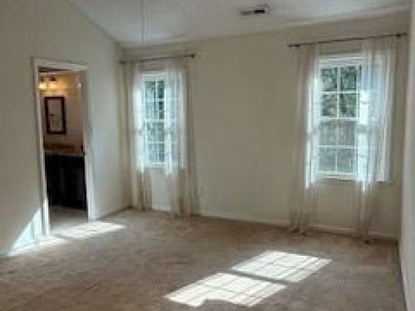 9125 Vicksburg Park Court, Charlotte, NC 28210.  MLS# CAR4269096, YatesRealty ID 22345. 