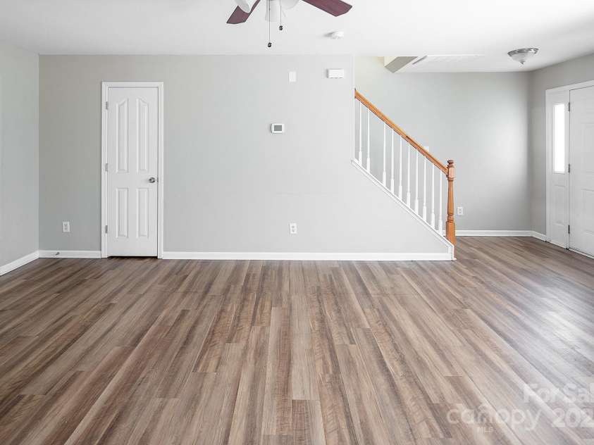 8432 Spirea Court, Charlotte, NC 28215.  MLS# CAR4263709, YatesRealty ID 22346. 