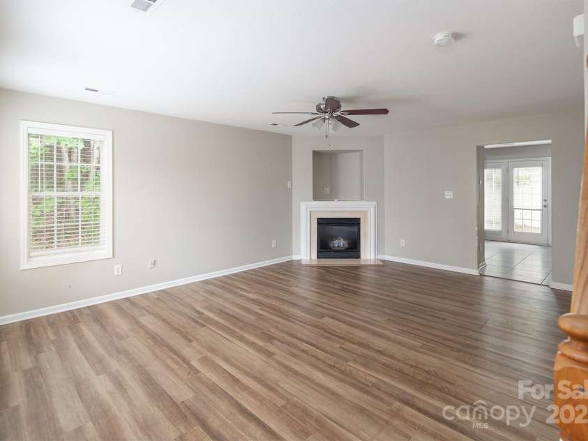 8432 Spirea Court, Charlotte, NC 28215.  MLS# CAR4263709, YatesRealty ID 22346. 