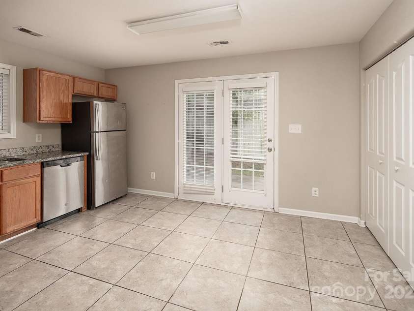 8432 Spirea Court, Charlotte, NC 28215.  MLS# CAR4263709, YatesRealty ID 22346. 