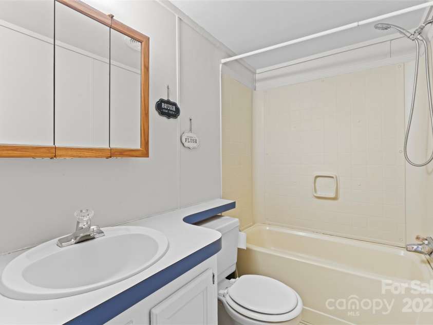 1773 Baldwin Lane, Lincolnton, NC 28092.  MLS# CAR4267310, YatesRealty ID 22347. 