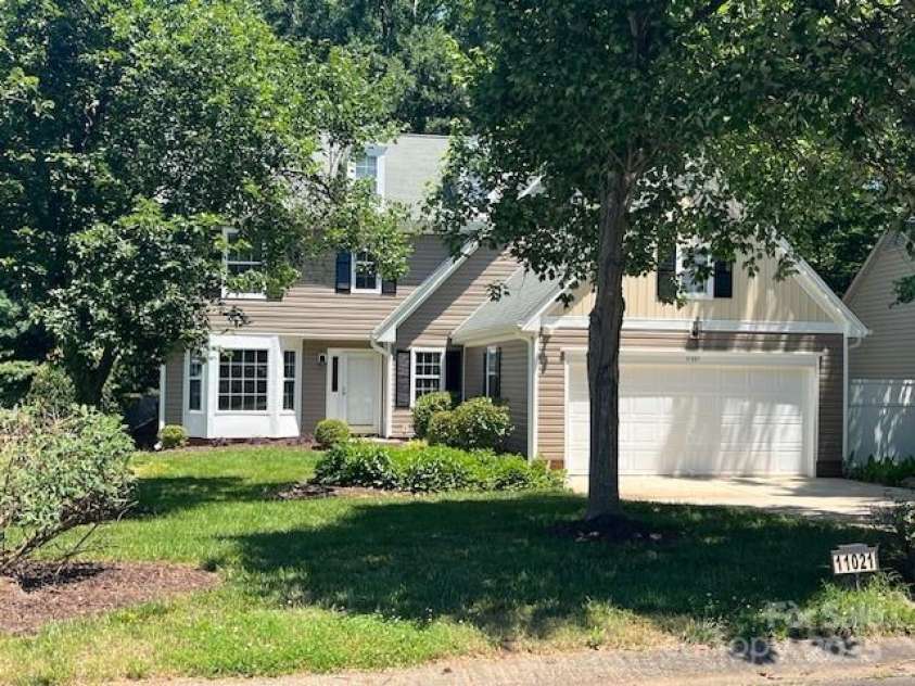 11021 Scrimshaw Lane, Charlotte, NC 28215.  MLS# CAR4270950, YatesRealty ID 22348. 