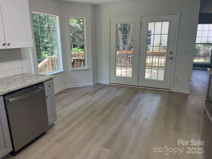 11021 Scrimshaw Lane, Charlotte, NC 28215.  MLS# CAR4270950, YatesRealty ID 22348. 