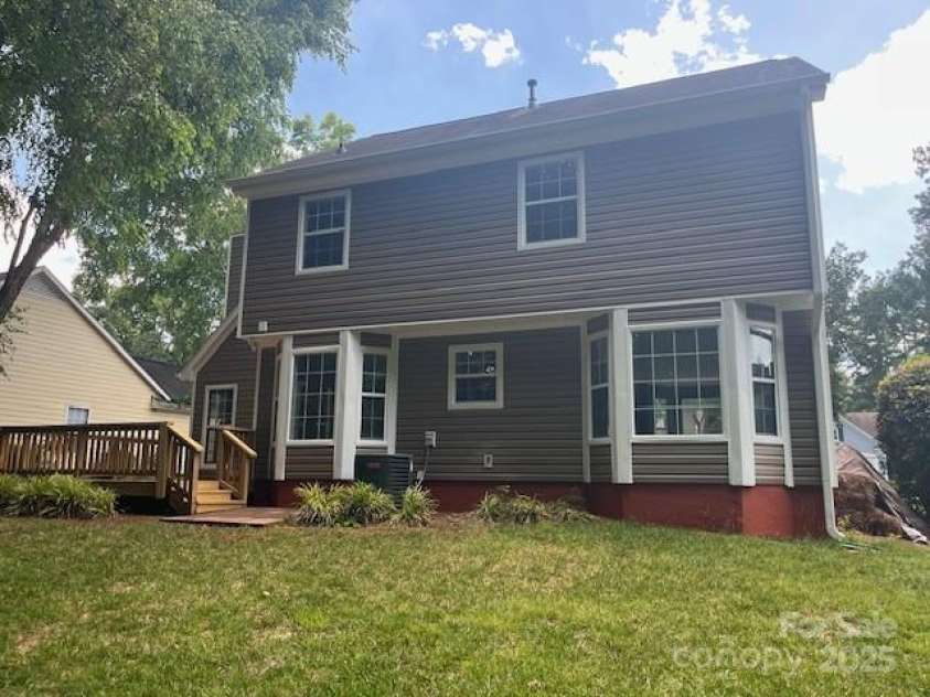 11021 Scrimshaw Lane, Charlotte, NC 28215.  MLS# CAR4270950, YatesRealty ID 22348. 