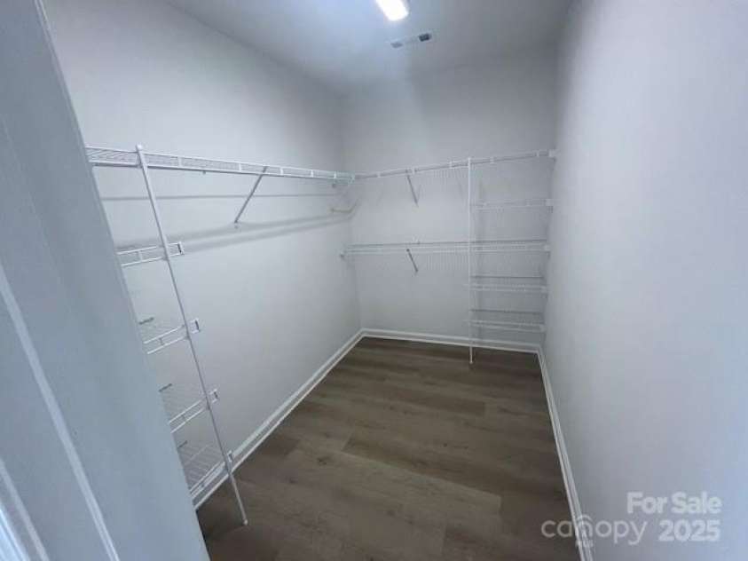 11021 Scrimshaw Lane, Charlotte, NC 28215.  MLS# CAR4270950, YatesRealty ID 22348. 