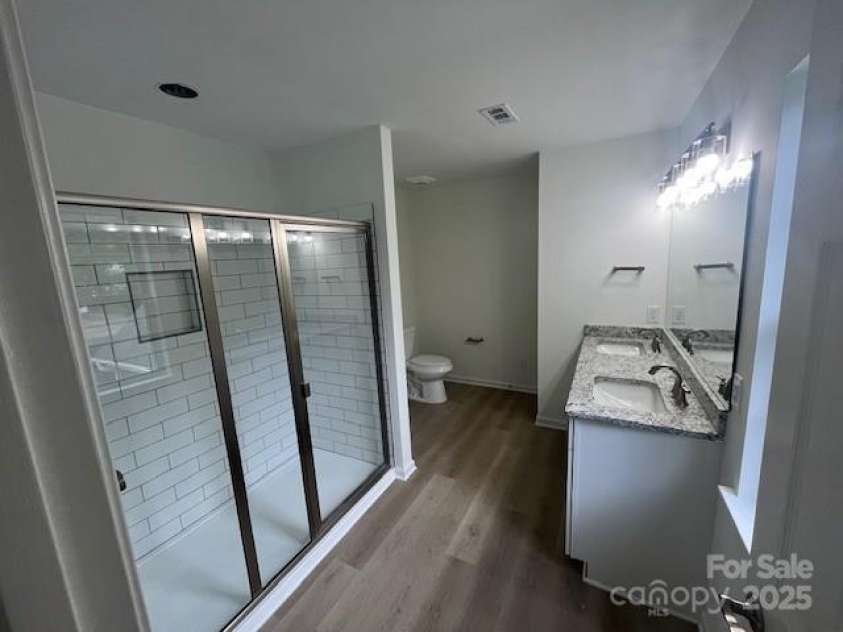 11021 Scrimshaw Lane, Charlotte, NC 28215.  MLS# CAR4270950, YatesRealty ID 22348. 
