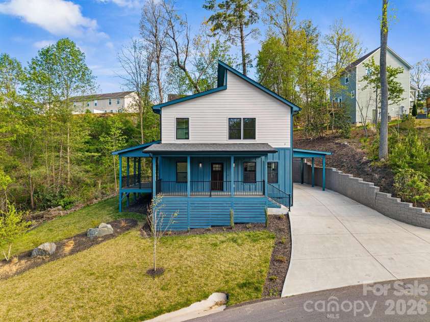 18 Winterhawk Drive, Arden, NC 28704.  MLS# CAR4370966, YatesRealty ID 22348. 