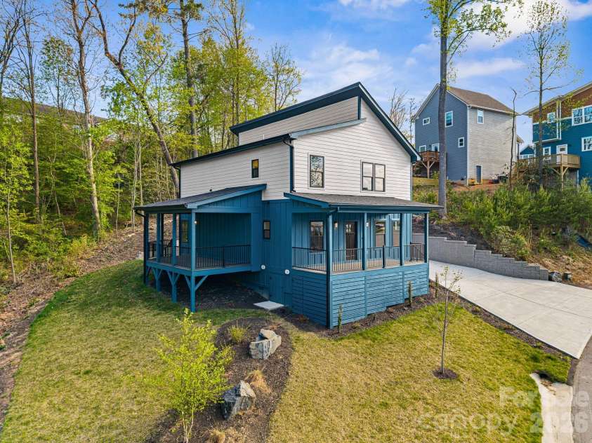 18 Winterhawk Drive, Arden, NC 28704.  MLS# CAR4370966, YatesRealty ID 22348. 