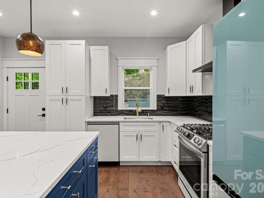 18 Winterhawk Drive, Arden, NC 28704.  MLS# CAR4370966, YatesRealty ID 22348. 