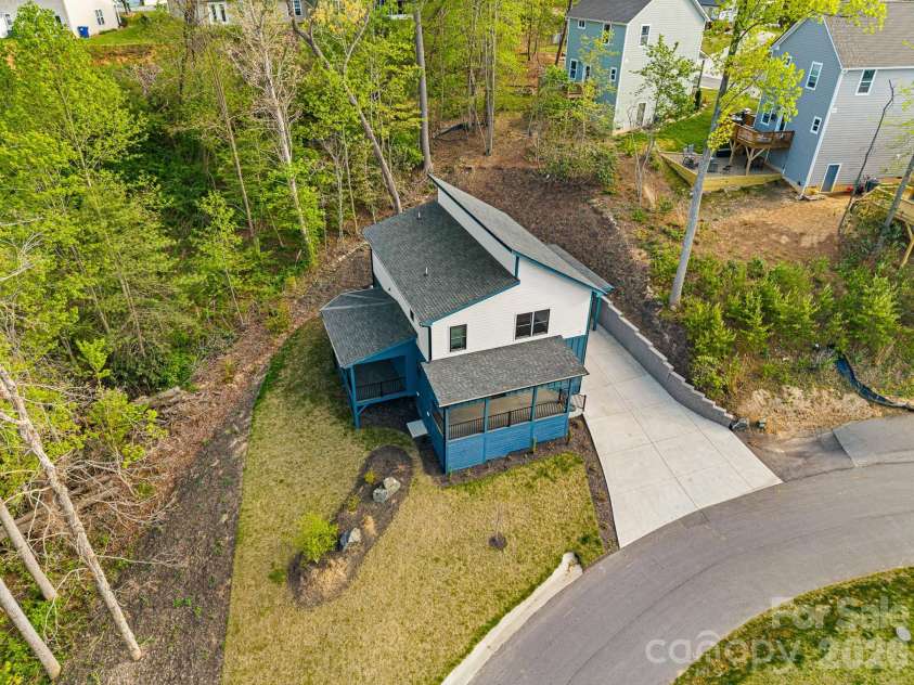 18 Winterhawk Drive, Arden, NC 28704.  MLS# CAR4370966, YatesRealty ID 22348. 