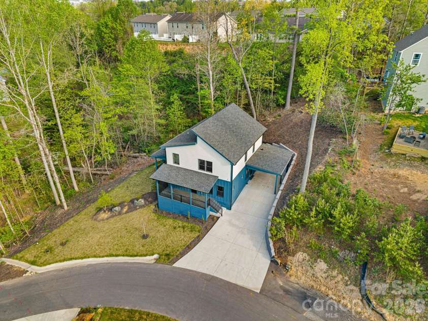 18 Winterhawk Drive, Arden, NC 28704.  MLS# CAR4370966, YatesRealty ID 22348. 