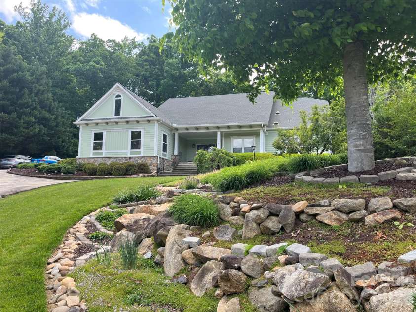 836 Creek Bluff Road, Rock Hill, SC 29732.  MLS# CAR4372783, YatesRealty ID 22349. 