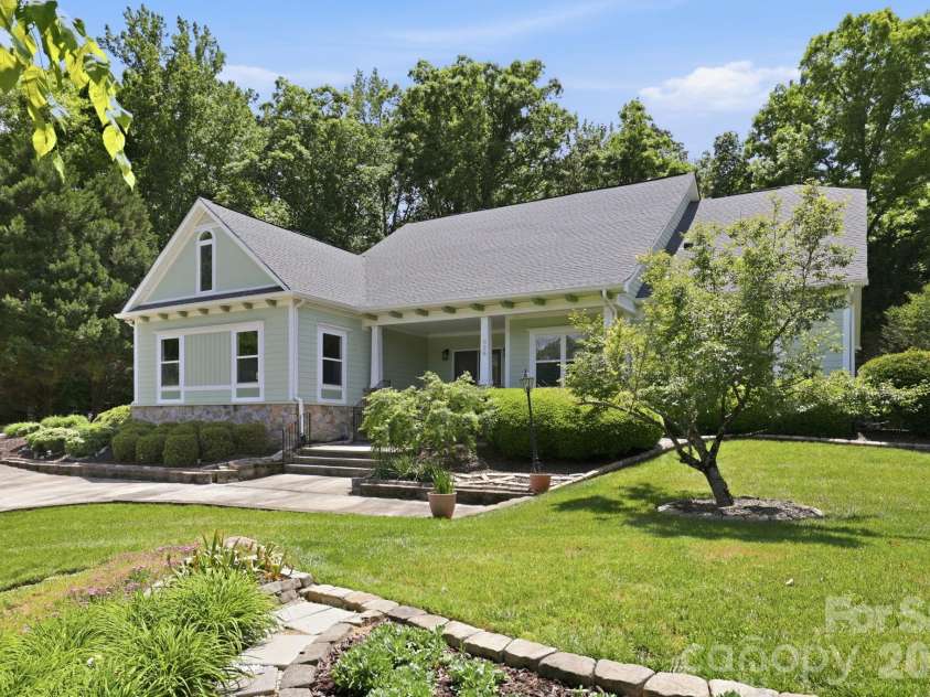 836 Creek Bluff Road, Rock Hill, SC 29732.  MLS# CAR4372783, YatesRealty ID 22349. 