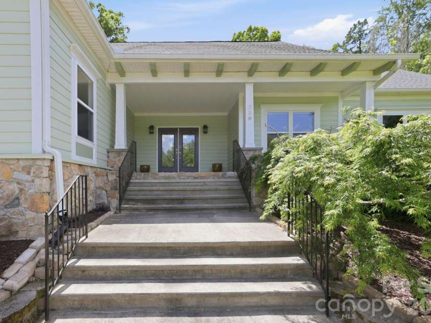 836 Creek Bluff Road, Rock Hill, SC 29732.  MLS# CAR4372783, YatesRealty ID 22349. 