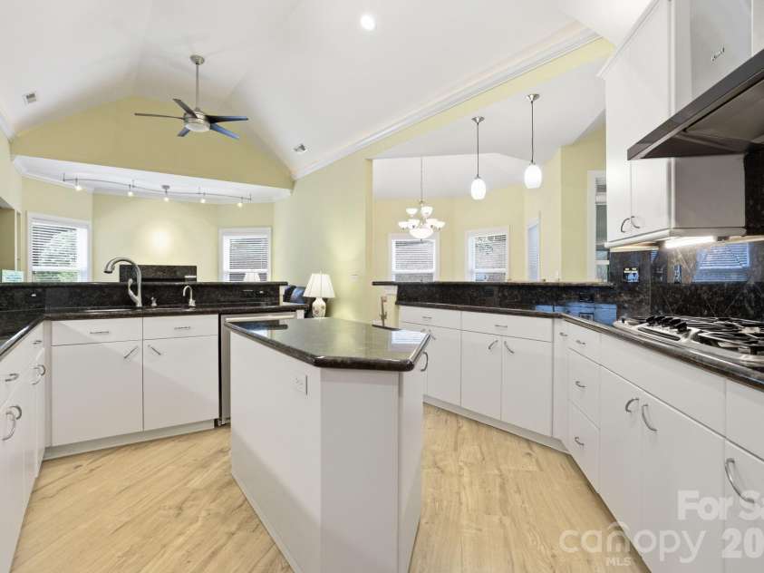 836 Creek Bluff Road, Rock Hill, SC 29732.  MLS# CAR4372783, YatesRealty ID 22349. 