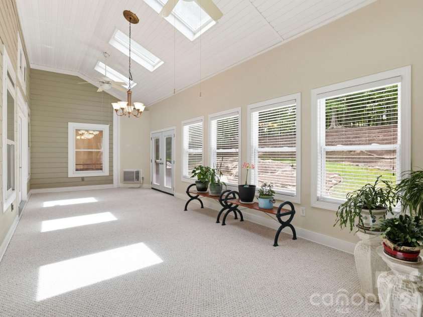 836 Creek Bluff Road, Rock Hill, SC 29732.  MLS# CAR4372783, YatesRealty ID 22349. Sunroom