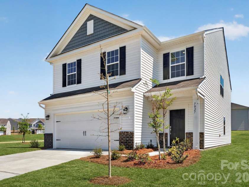 7027 Juneberry Way, Maiden, NC 28650.  MLS# CAR4369749, YatesRealty ID 22350. 