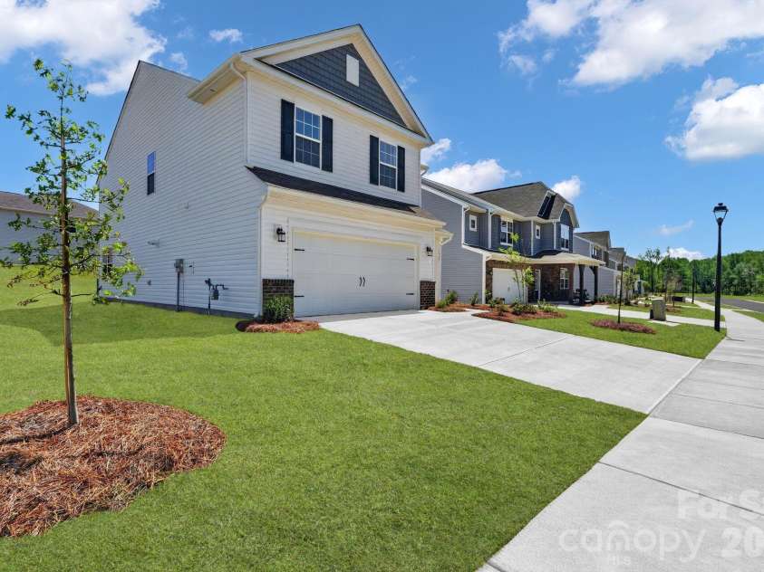 7027 Juneberry Way, Maiden, NC 28650.  MLS# CAR4369749, YatesRealty ID 22350. 