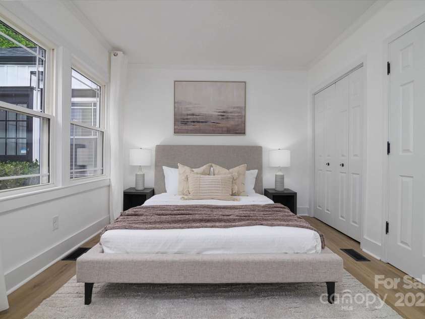 2138 Revolution Park Drive, Charlotte, NC 28208.  MLS# CAR4248488, YatesRealty ID 22352. 