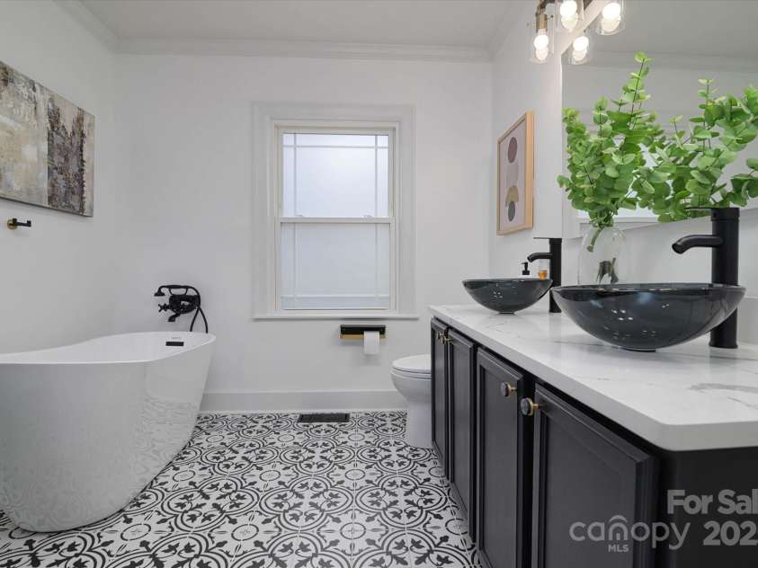 2138 Revolution Park Drive, Charlotte, NC 28208.  MLS# CAR4248488, YatesRealty ID 22352. 