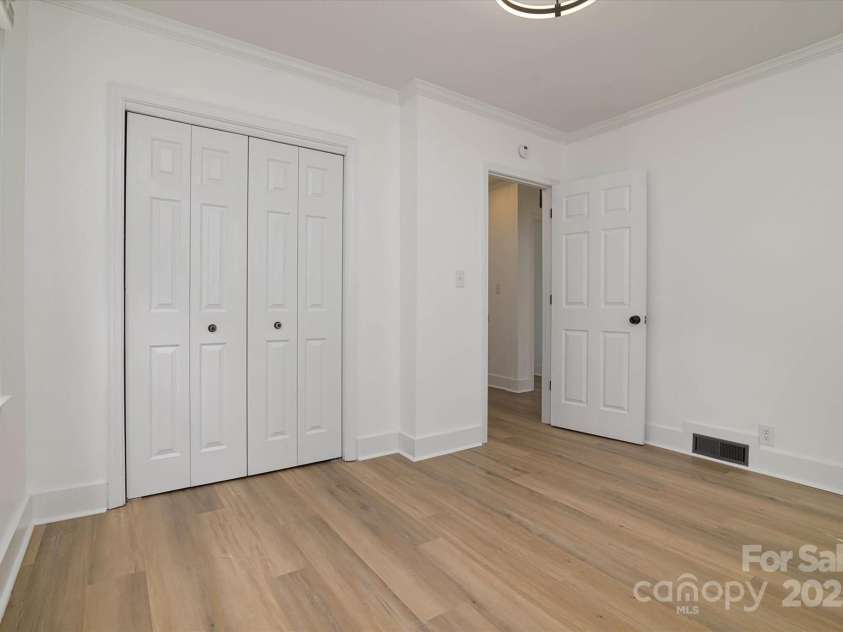 2138 Revolution Park Drive, Charlotte, NC 28208.  MLS# CAR4248488, YatesRealty ID 22352. 