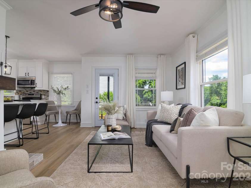 2138 Revolution Park Drive, Charlotte, NC 28208.  MLS# CAR4248488, YatesRealty ID 22352. 