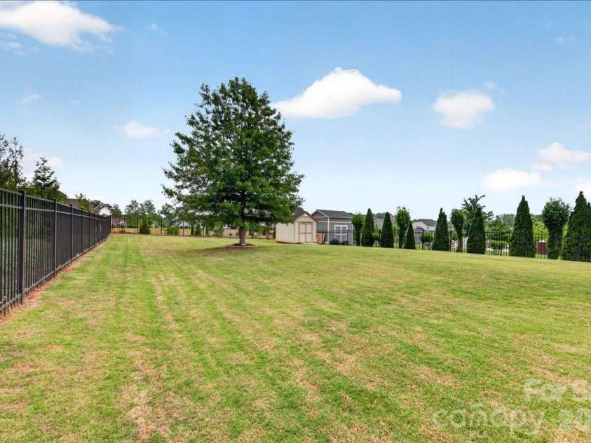 13106 Chopin Ridge Road, Huntersville, NC 28078.  MLS# CAR4402804, YatesRealty ID 22354. 